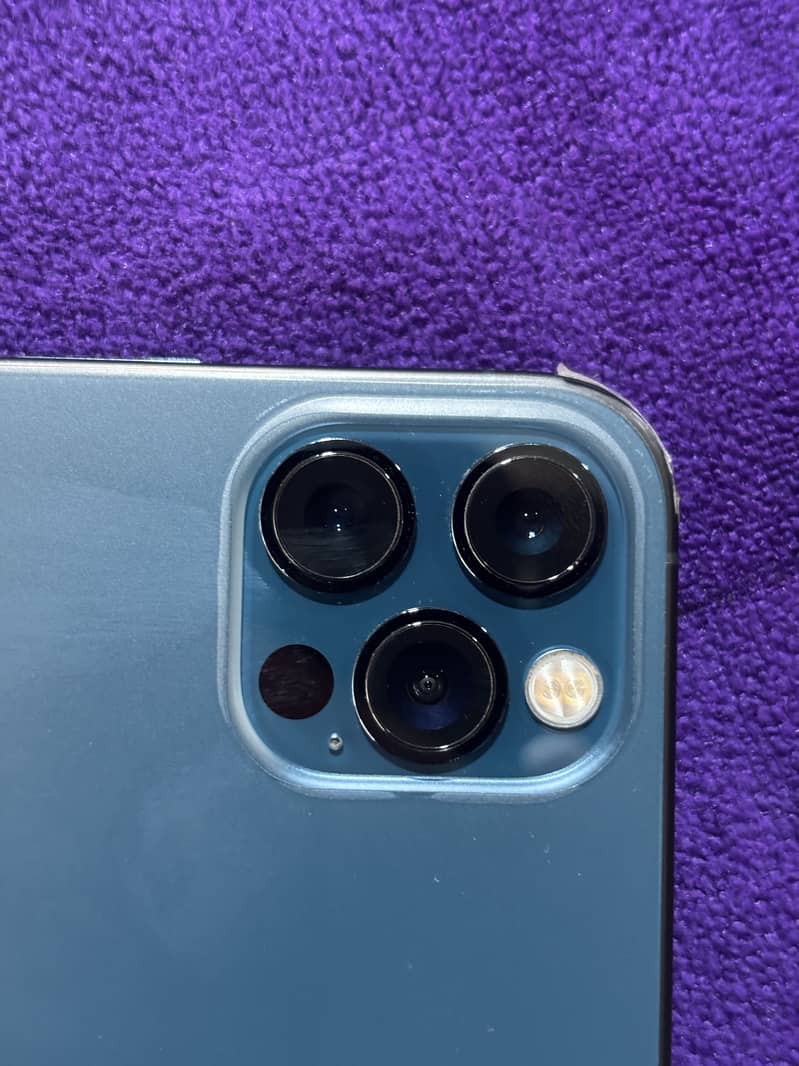 Apple iPhone 12 Pro 3
