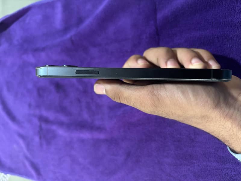 Apple iPhone 12 Pro 4