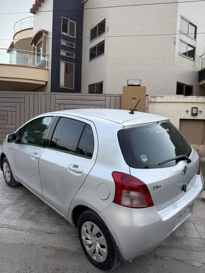 Toyota Vitz 2012