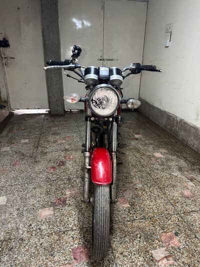 Suzuki gs 150