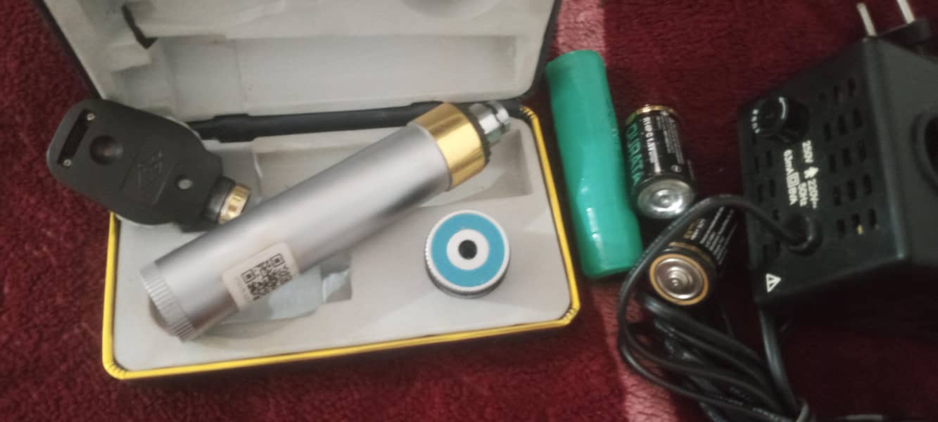 ophthalmoscope 1