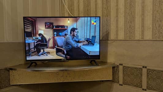 Hisense Smart TV 32 inch
