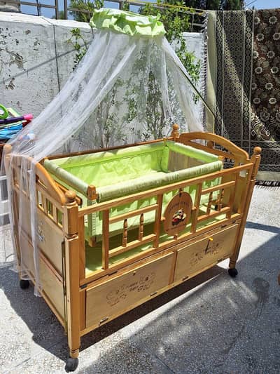 babybed ok condition
