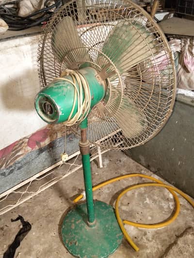 pedestal fan good condition