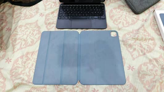 Apple iPad Pro 11" M4 M5  Original Magnetic Smart Case