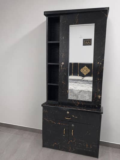 dressing table