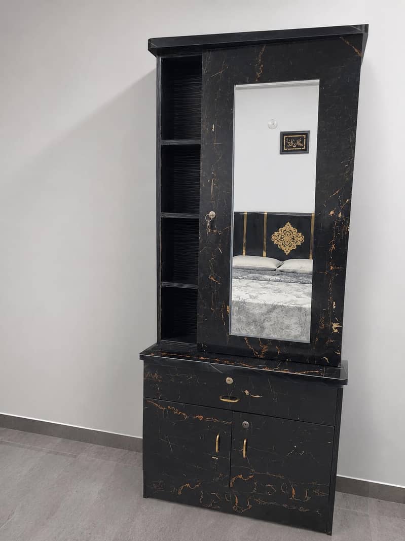 dressing table 0