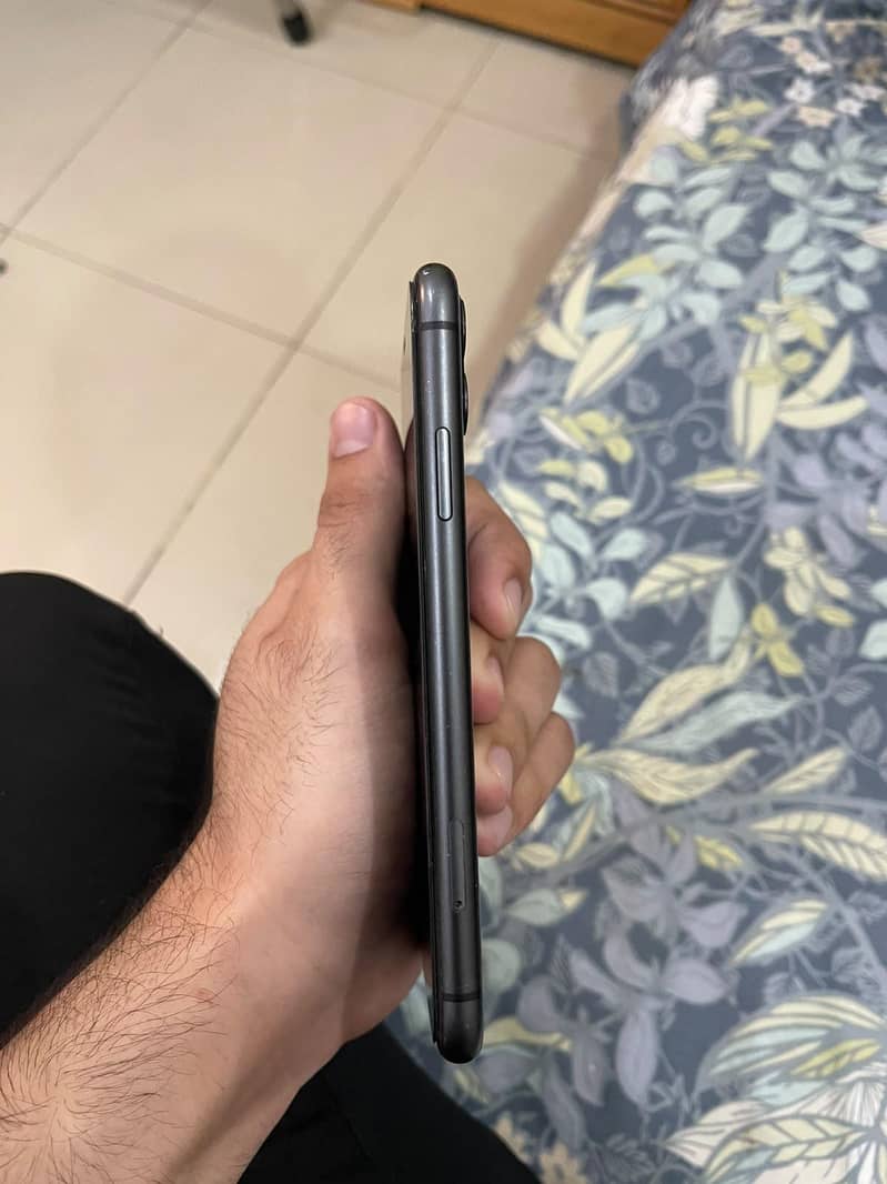 Apple iPhone 11 2