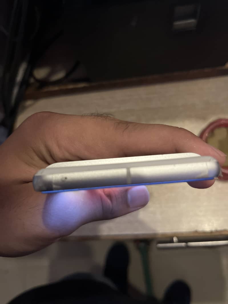 Google Pixel 7 4
