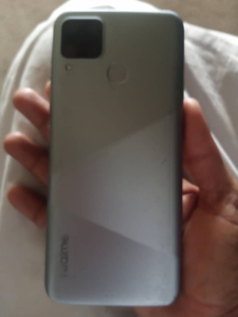 Realme C15 1