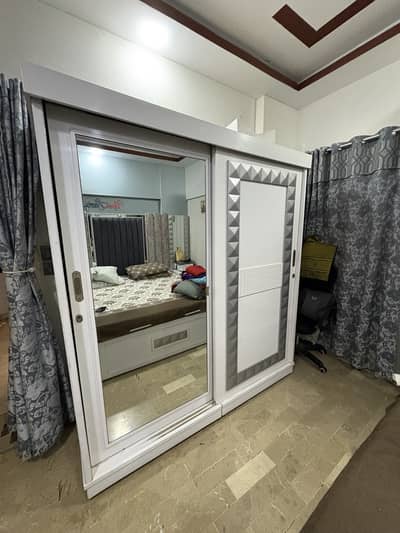 Wardrobe with Sliding door and full length mirror
