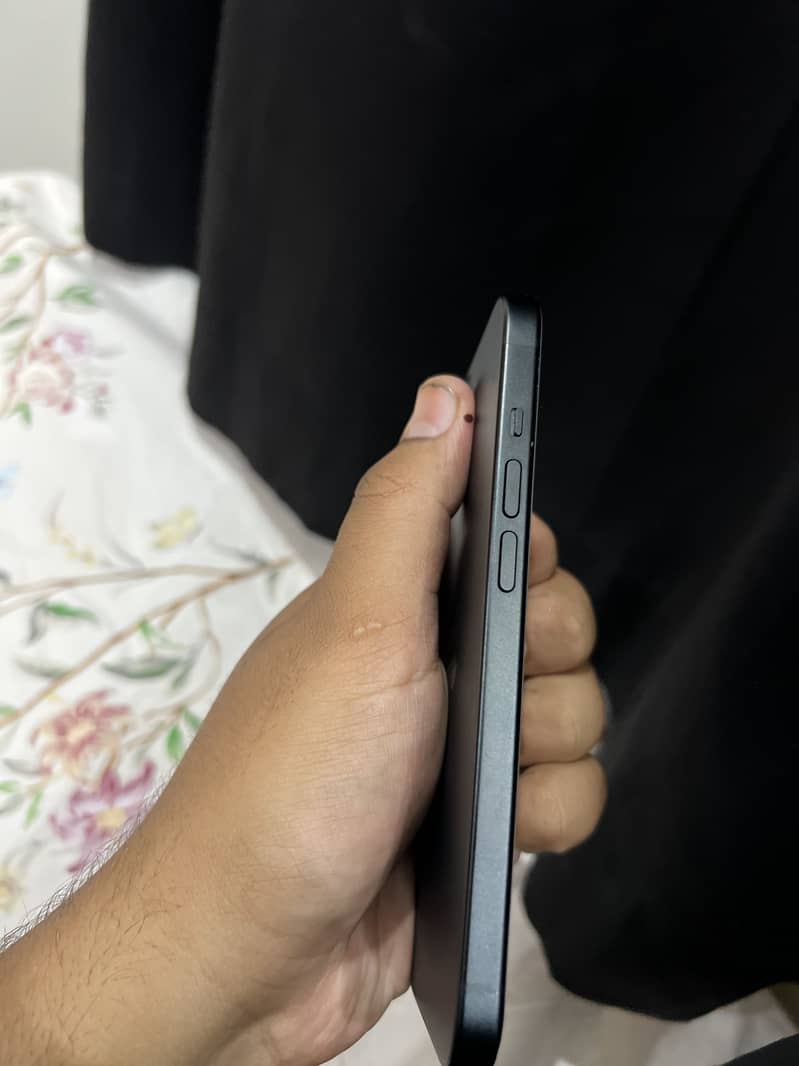 Apple iPhone 15 3