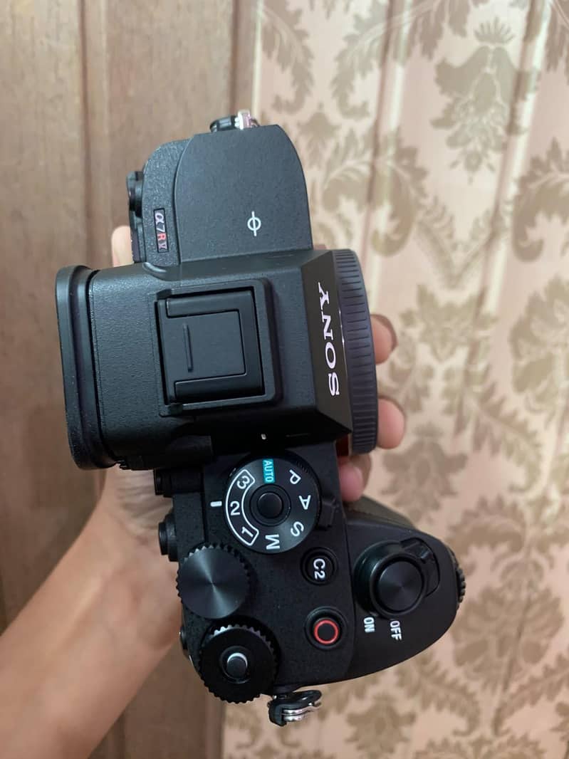 Sony R5 2