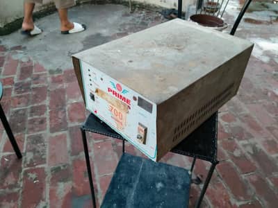 UPS for Sale. 700 watt.