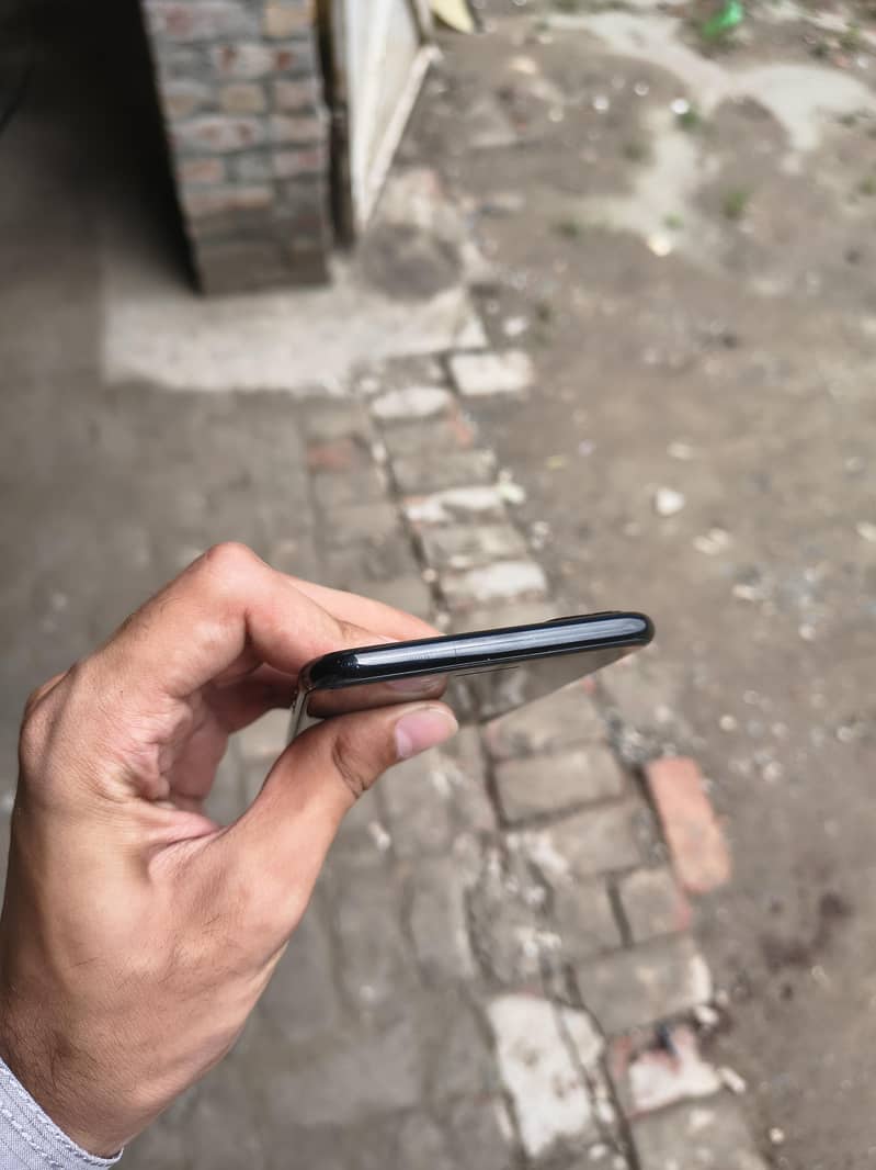 Apple iPhone 7 Plus 1