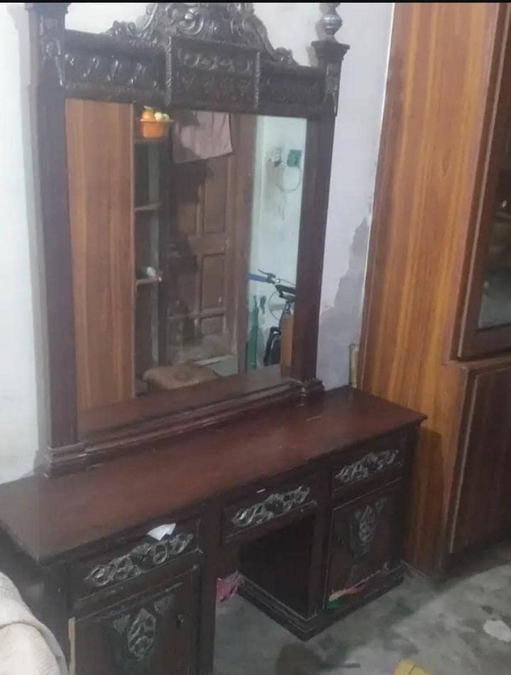 Chinoti Dressing Table 2