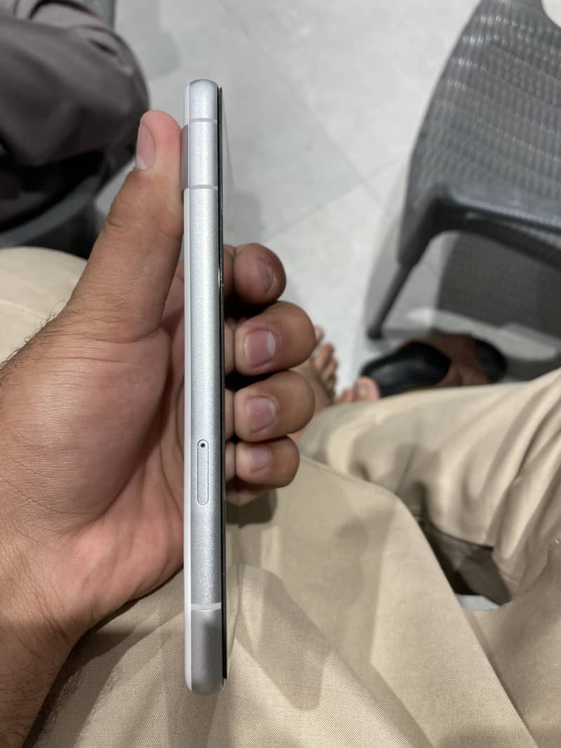 Google Pixel 7a 3