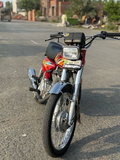 Honda 125, 2026 model for sale Lahore registered just 4500km driven
