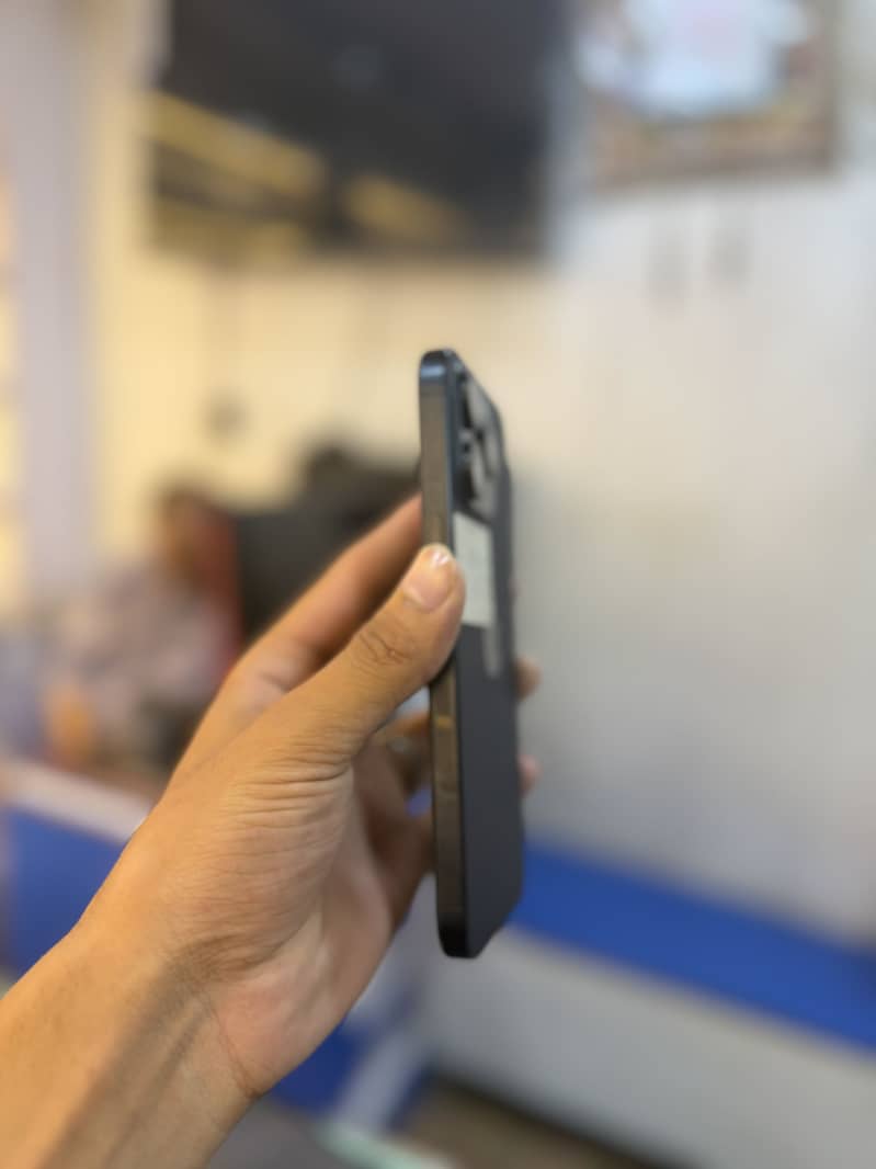 Apple iPhone 15 Pro Max 7