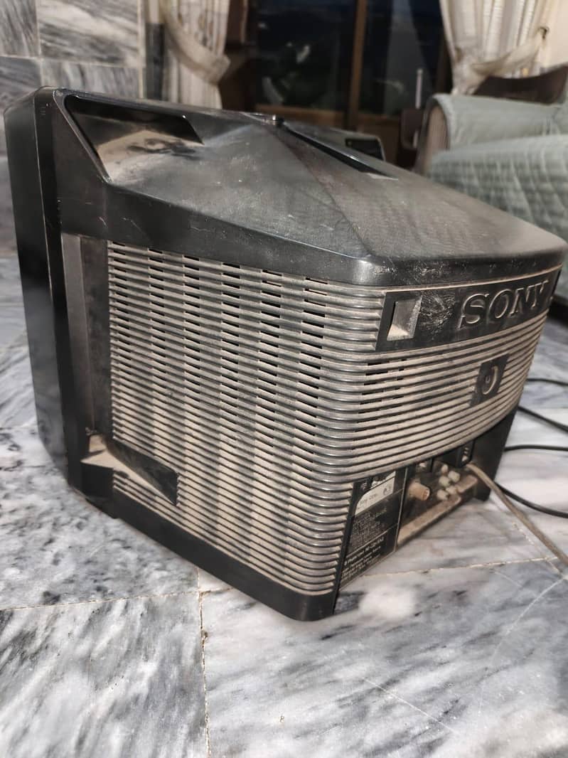 sony trinitron 2
