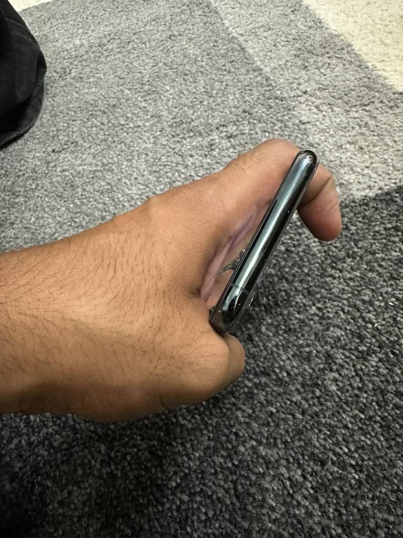 Apple iPhone 11 Pro 5