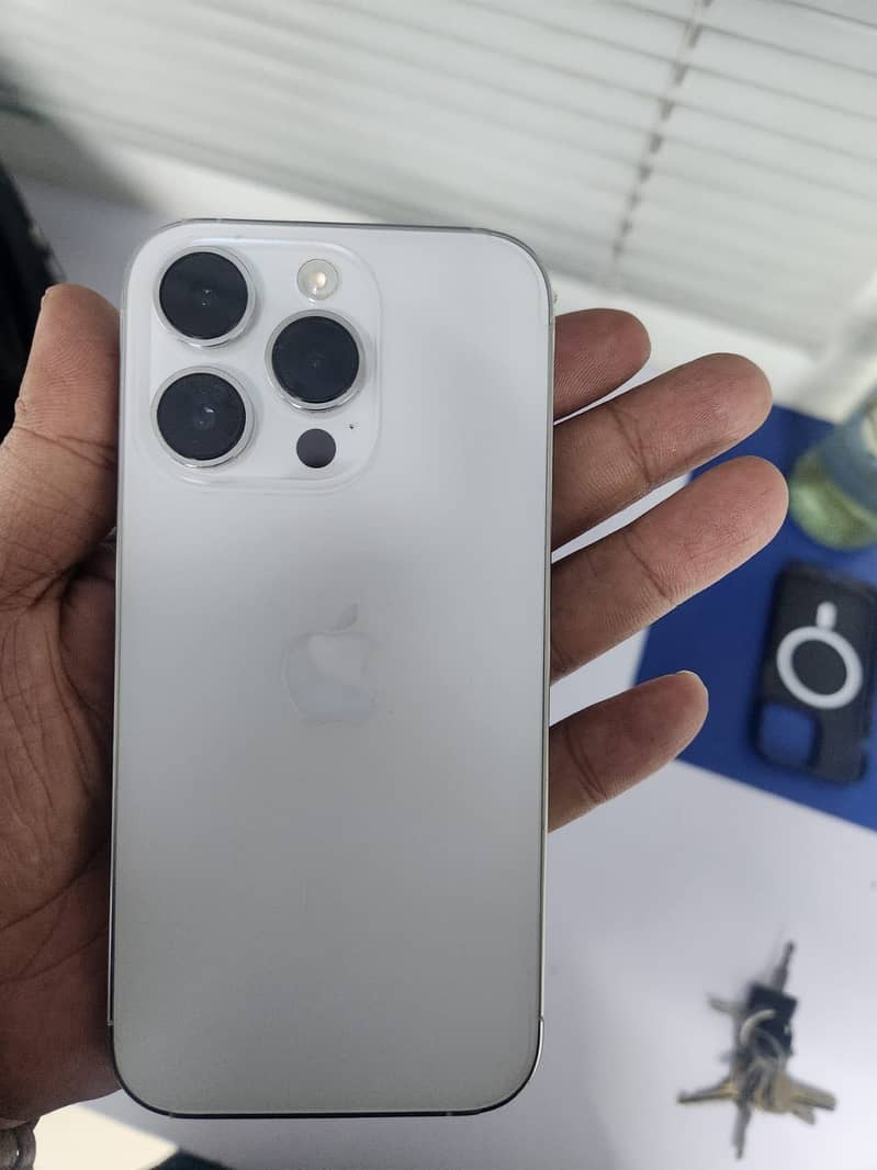 Apple iPhone 14 Pro 1