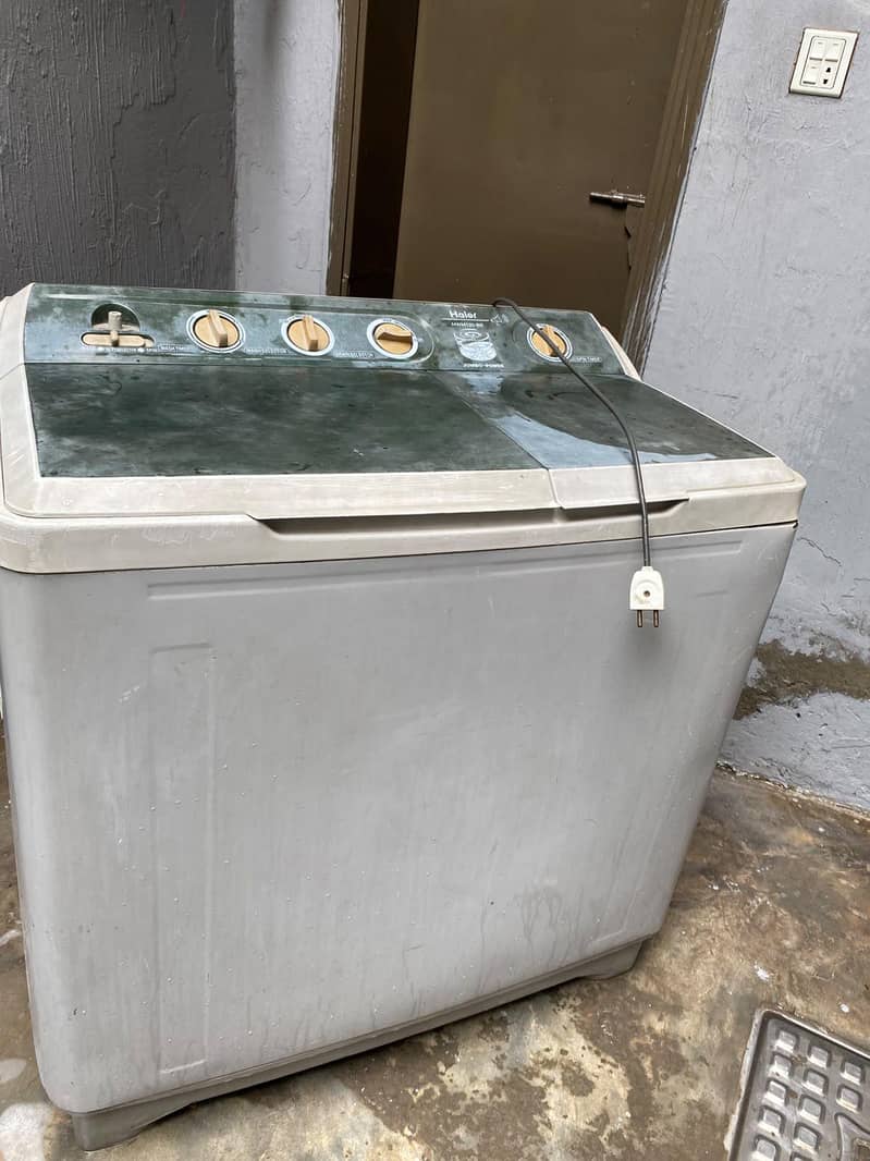 Working Washing Machine – Good Condition 3