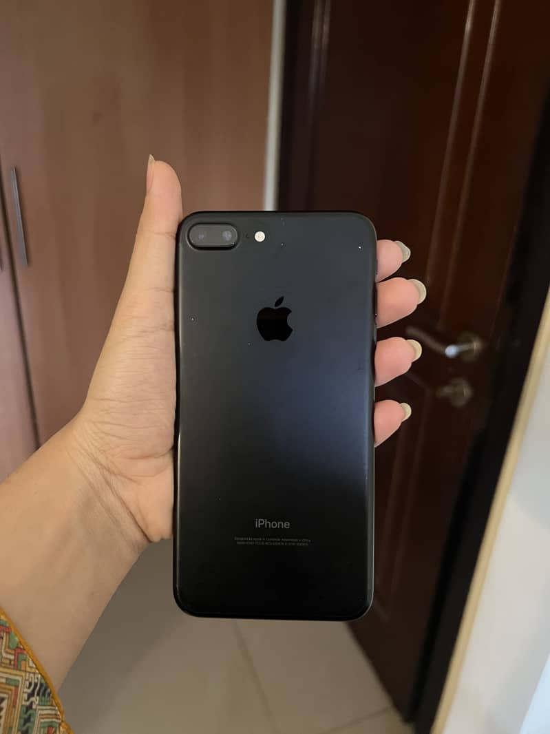 Apple iPhone 7 Plus 1