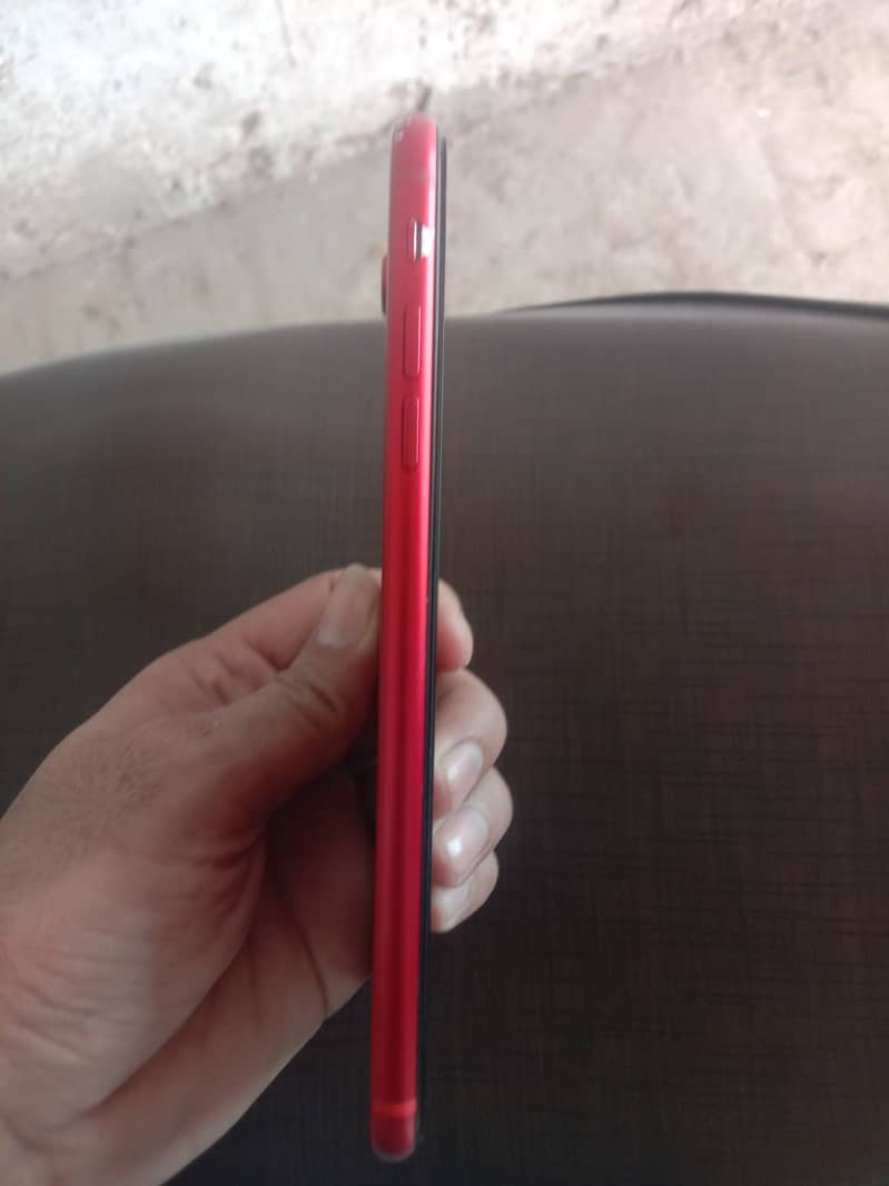 Apple iPhone 8 Plus 1