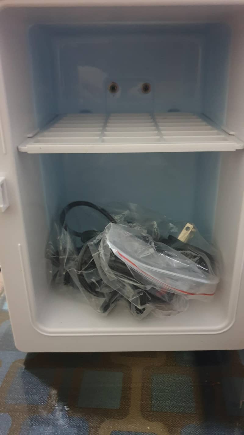 Frigidaire Mini Refrigerator 3