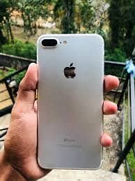 Apple iPhone 7 Plus 0