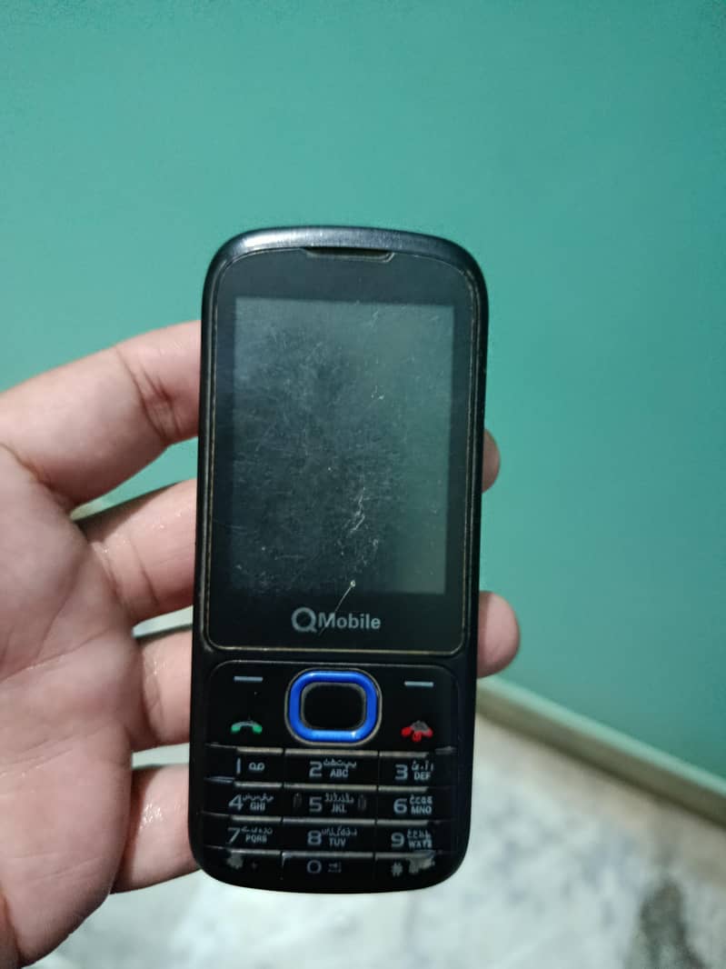 QMobile E4 Big 3
