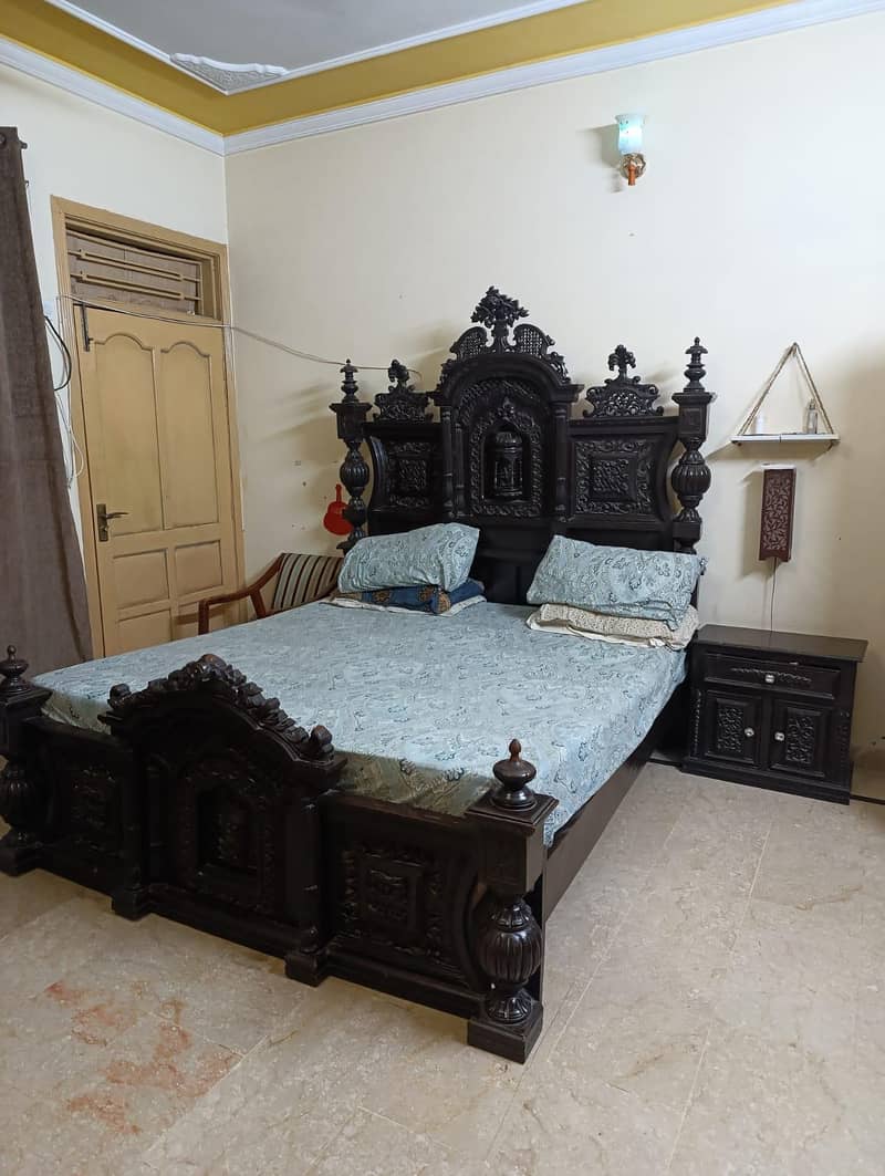 Chinioti Bed and Dressing Table 2