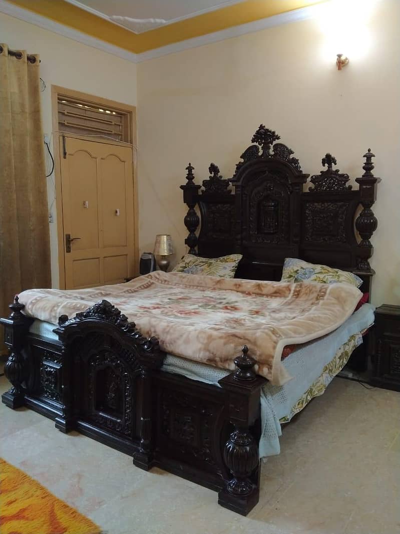 Chinioti Bed and Dressing Table 13