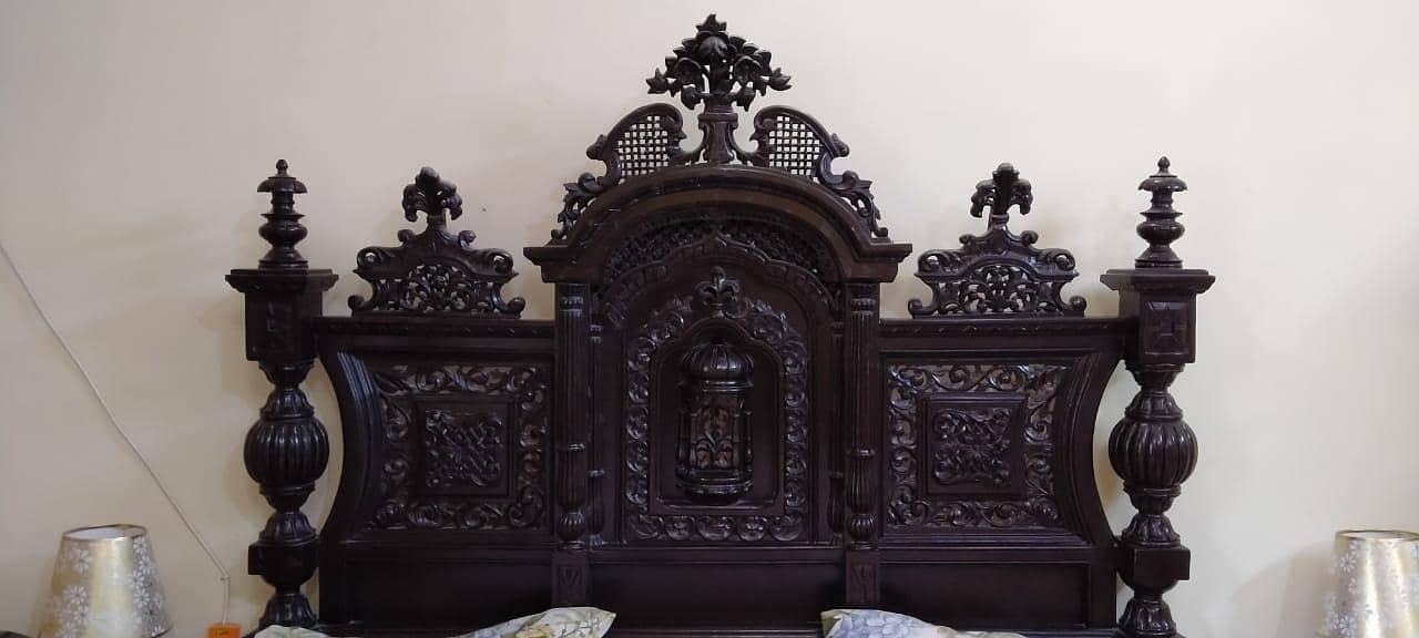 Chinioti Bed and Dressing Table 15