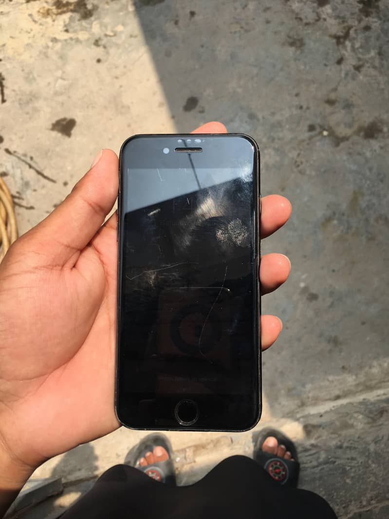 Apple iPhone 7 0