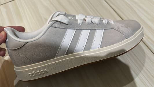 Adidas Original Casual Shoes New