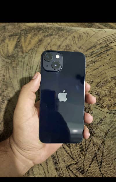 Apple iPhone 13