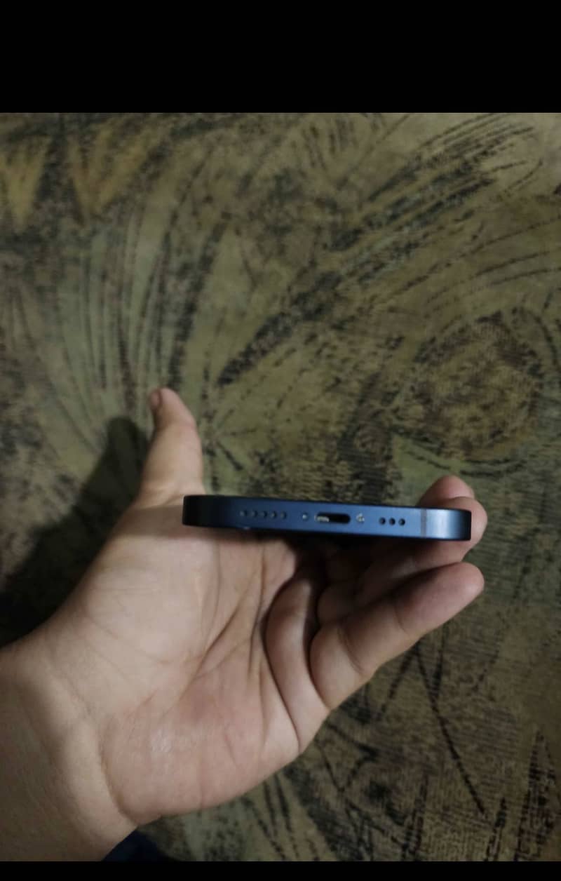 Apple iPhone 13 3
