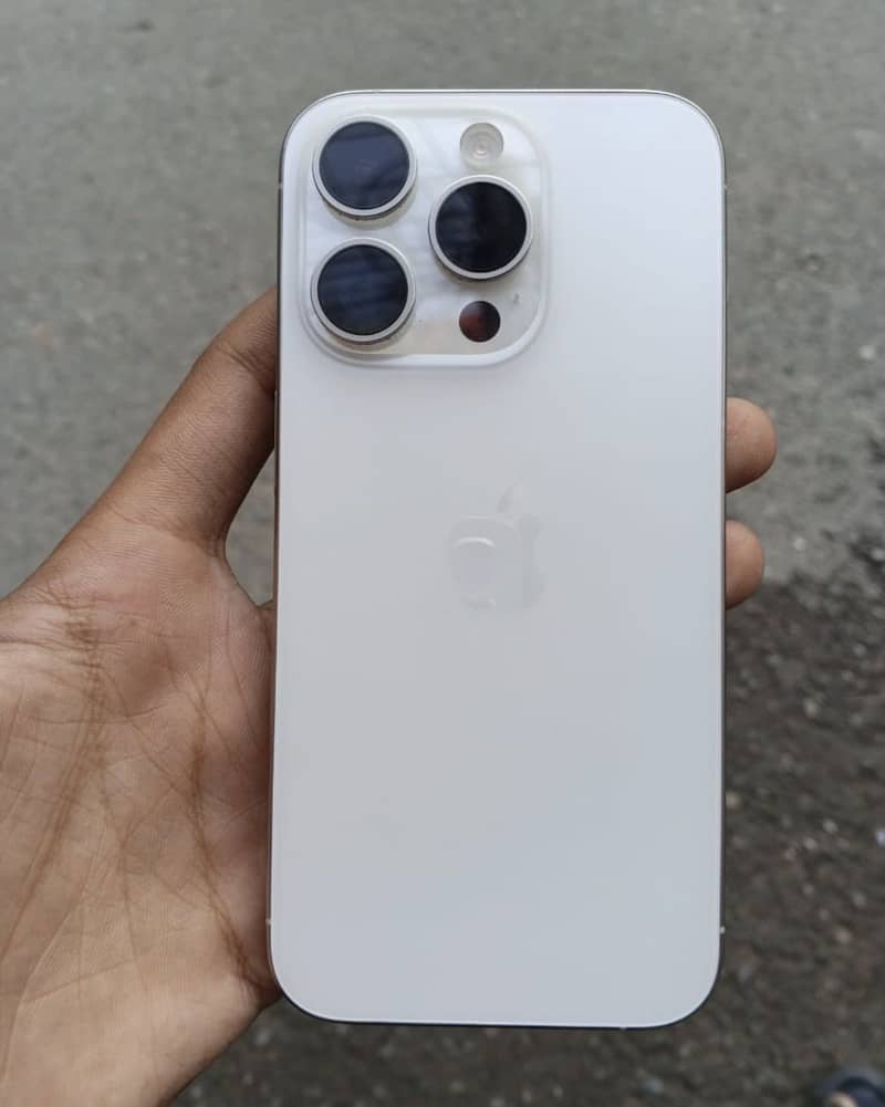 iPhone 15 pro 0