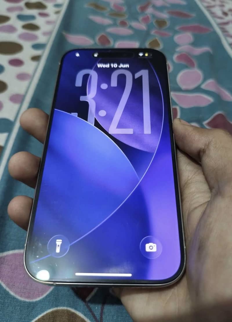 iPhone 15 pro 6