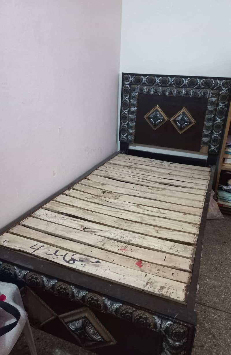 NEW LARGE SIZE SINGLE BED WITHOUT MATTRESS 1
