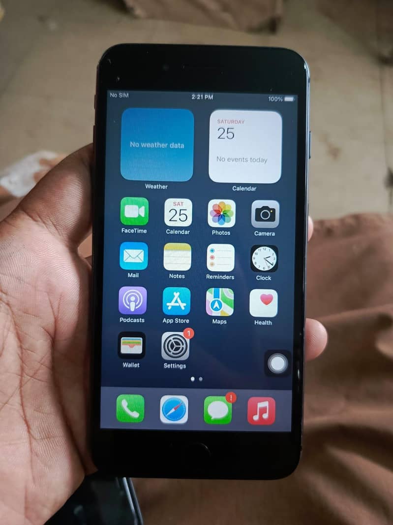 Apple iPhone 8 Plus 4