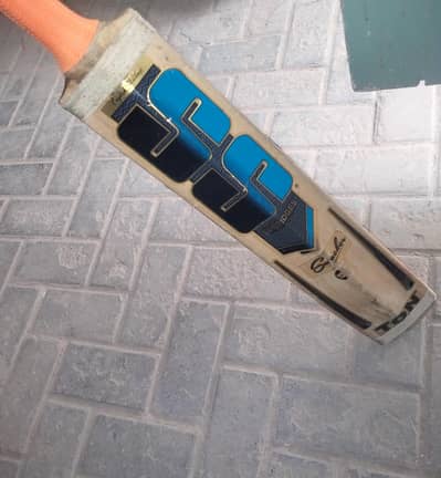 English willow cricket bat 03160022713 only Whatsapp and olx chat