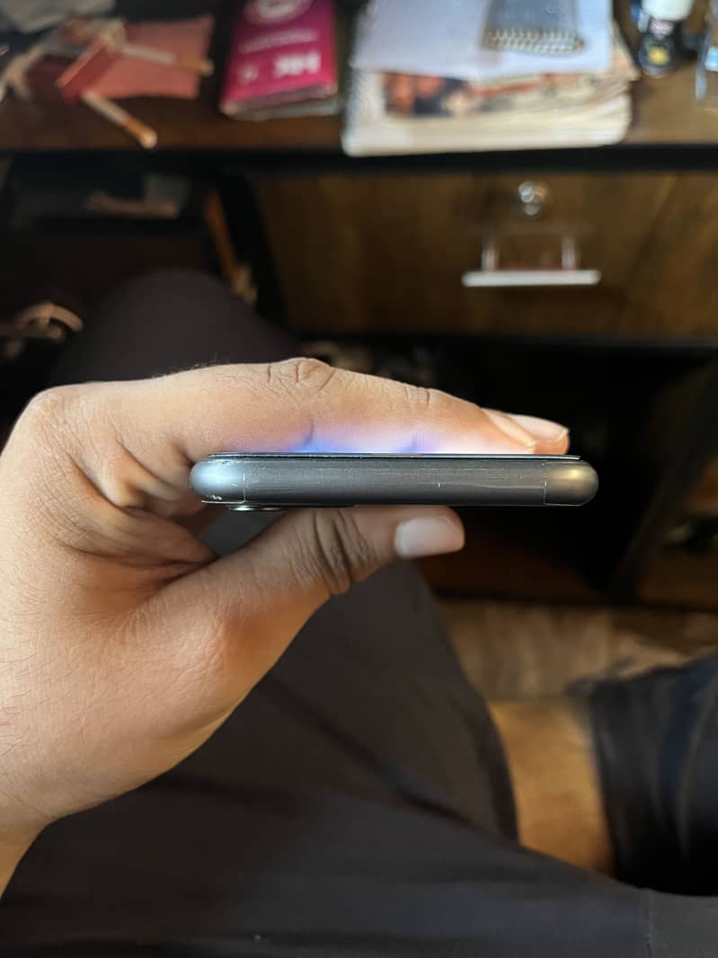 Iphone 11 4