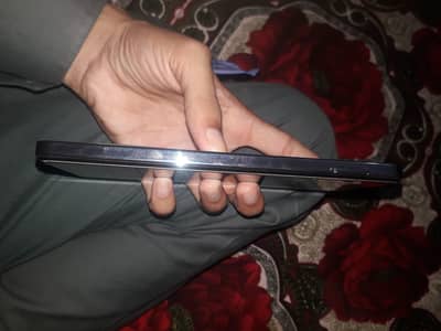 Infinix Hot 40 argent sell all ok seald fone 1010 ha ladies hand use