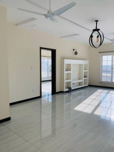 F-11/3 Beautiful Ground Portion Size 30/70 Marble Floor