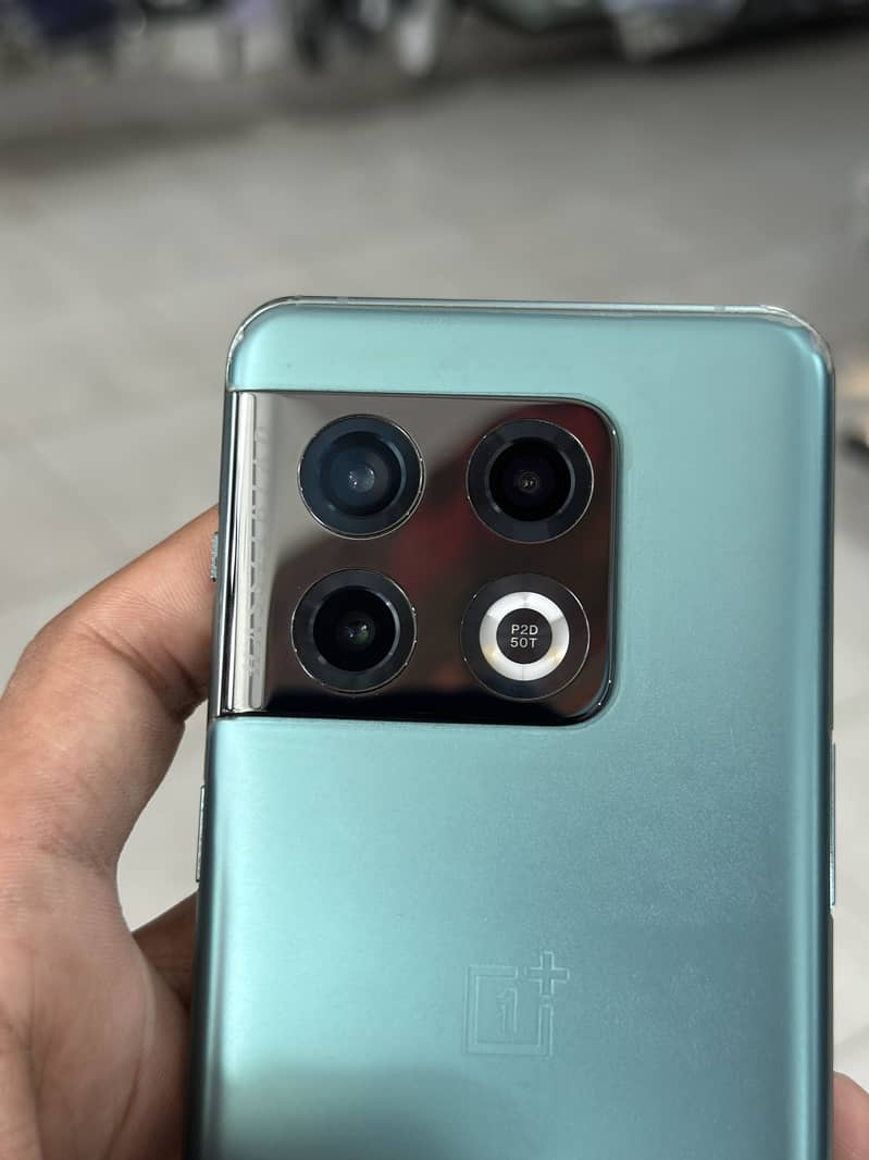 One Plus 10 Pro 1