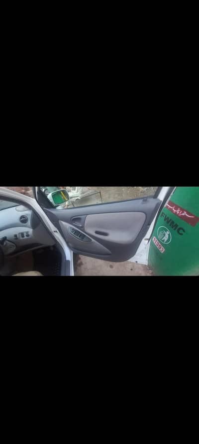 Toyota Platz 2000