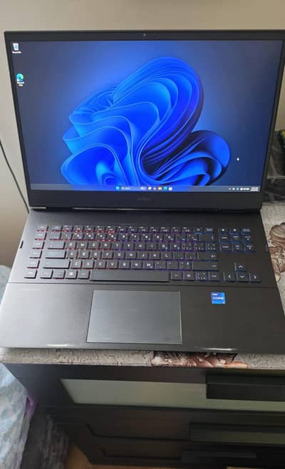 HP Omen 17 13gen 8gb gpu